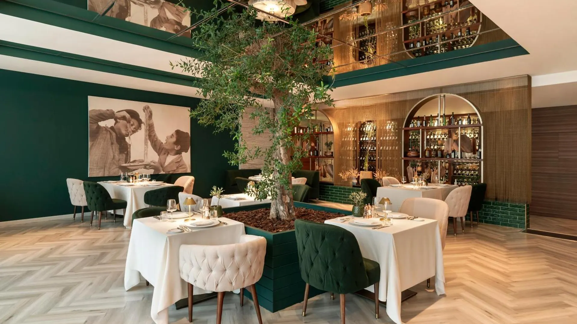 ***** Semesteranläggning (resort) Rixos The Palm Hotel & Suites Dubai Förenade Arabemiraten