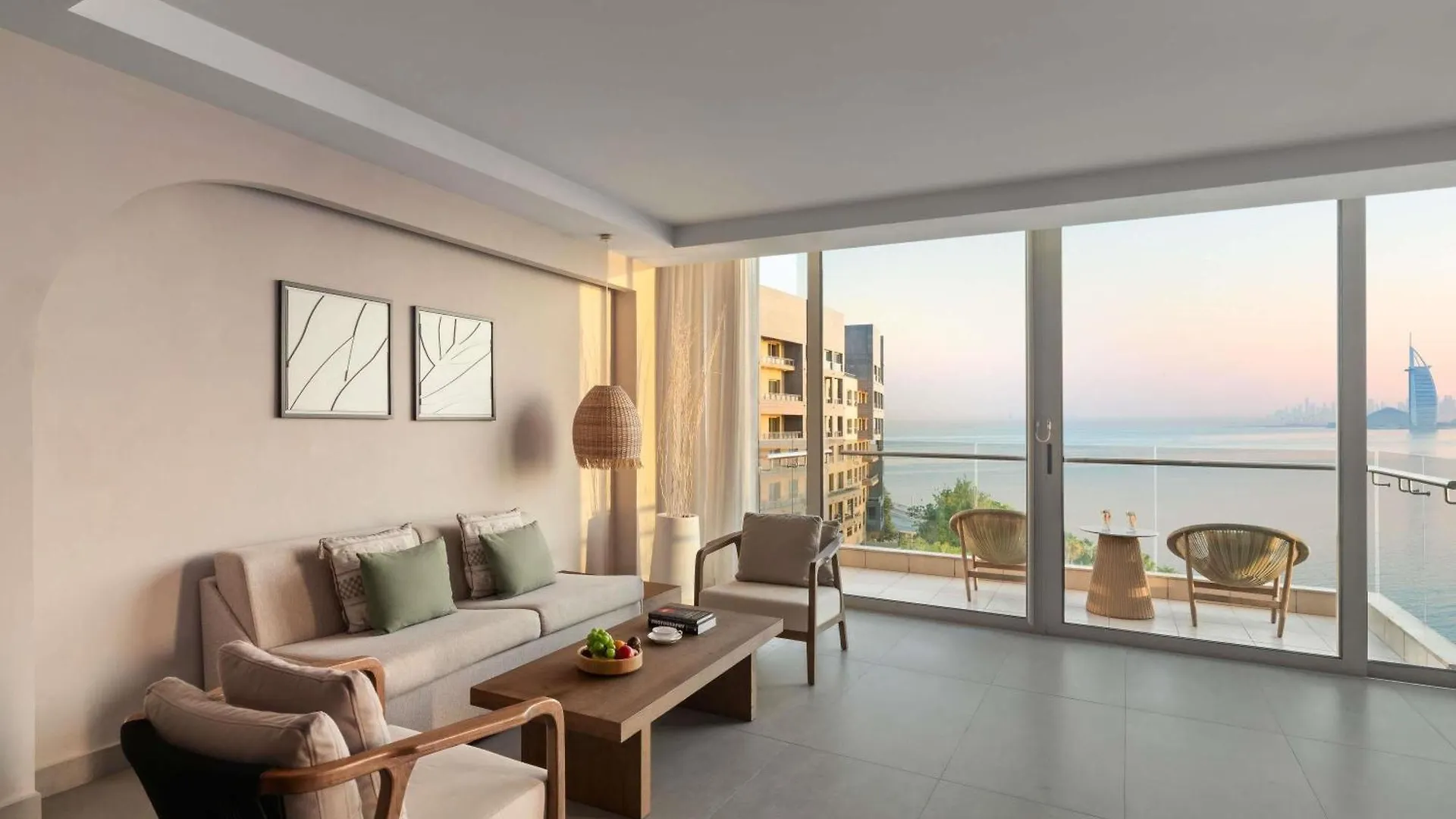 Rixos The Palm Hotel & Suites Dubai 5*,